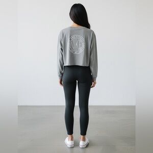 NWT Nike long sleeve Cropped